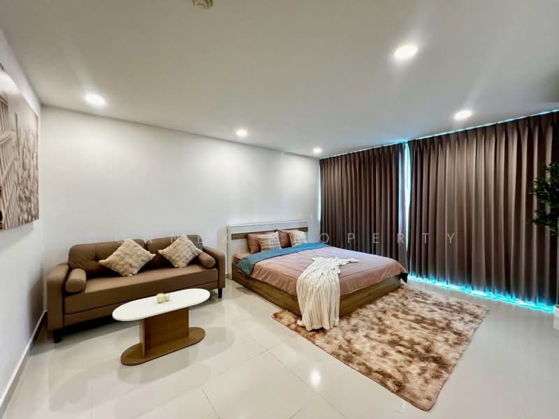 Club Royal, Chon Buri (Pattaya)