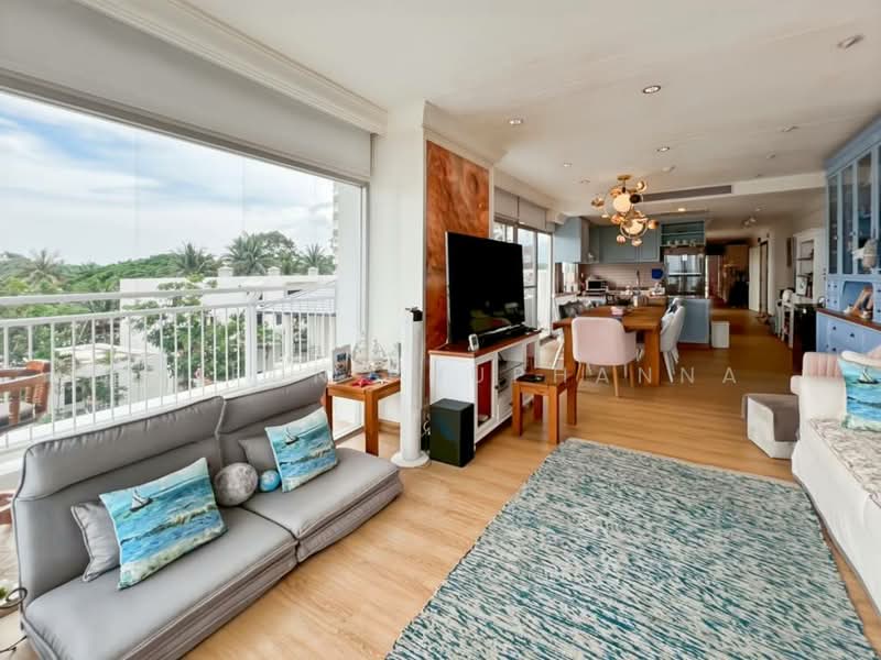 Baan Thew Kluen, Prachuap Khiri Khan