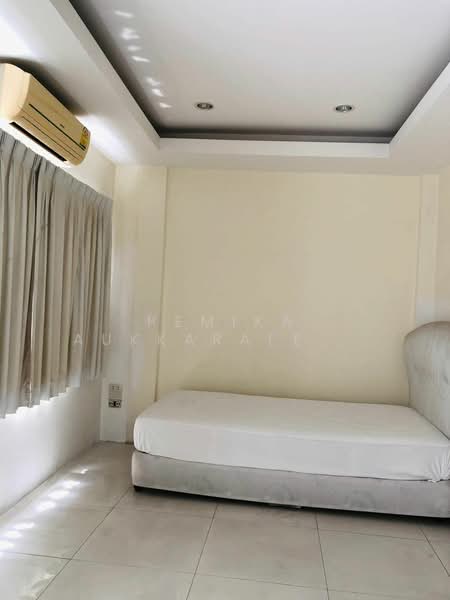 5-BR Townhouse, Bangkok