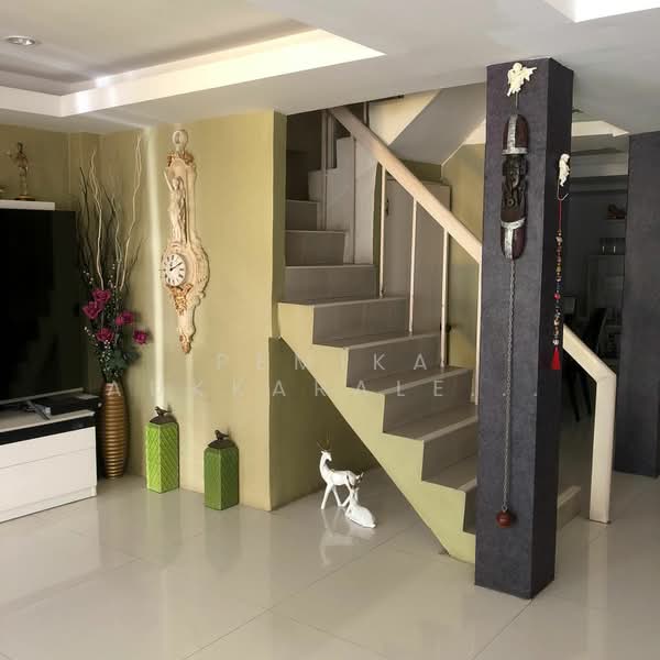 5-BR Townhouse, Bangkok
