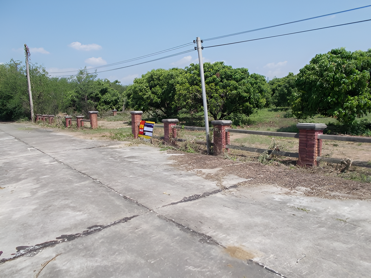 Empty land, Chiang Mai's Jhong Chareon Homestead Project.