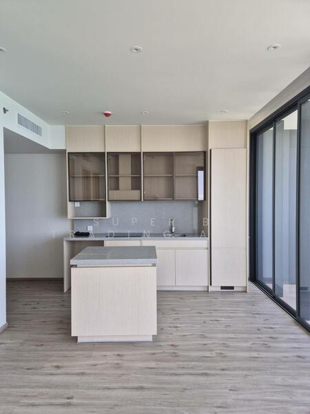 Arom Wongamat, Chon Buri (Pattaya)