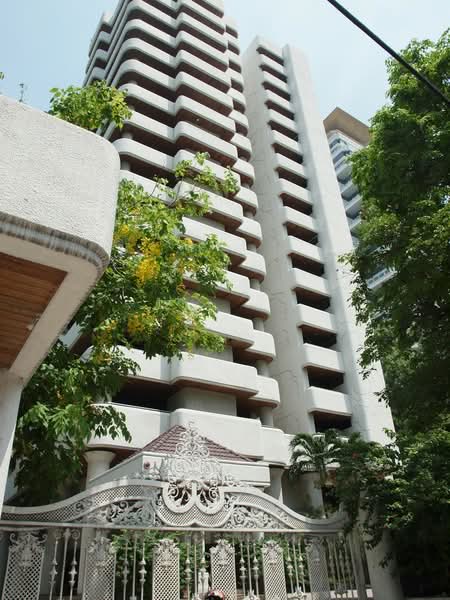 Baan Suanpetch, Bangkok