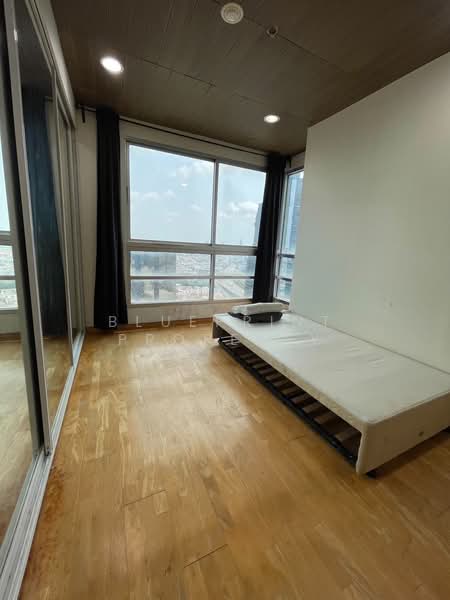 Sathorn House, Bangkok