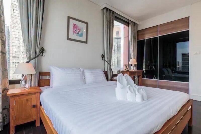 AGUSTON Sukhumvit 22, Bangkok