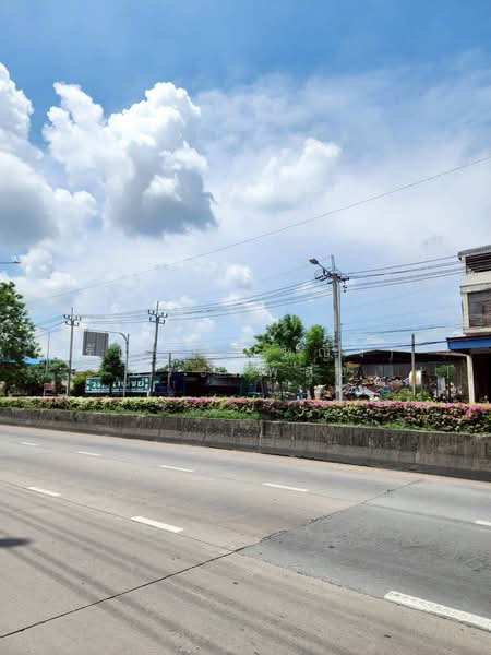 1 rai of vacant land, currently used as a recycling waste purchasing shop, Wongwanich Shop, Bangkok
