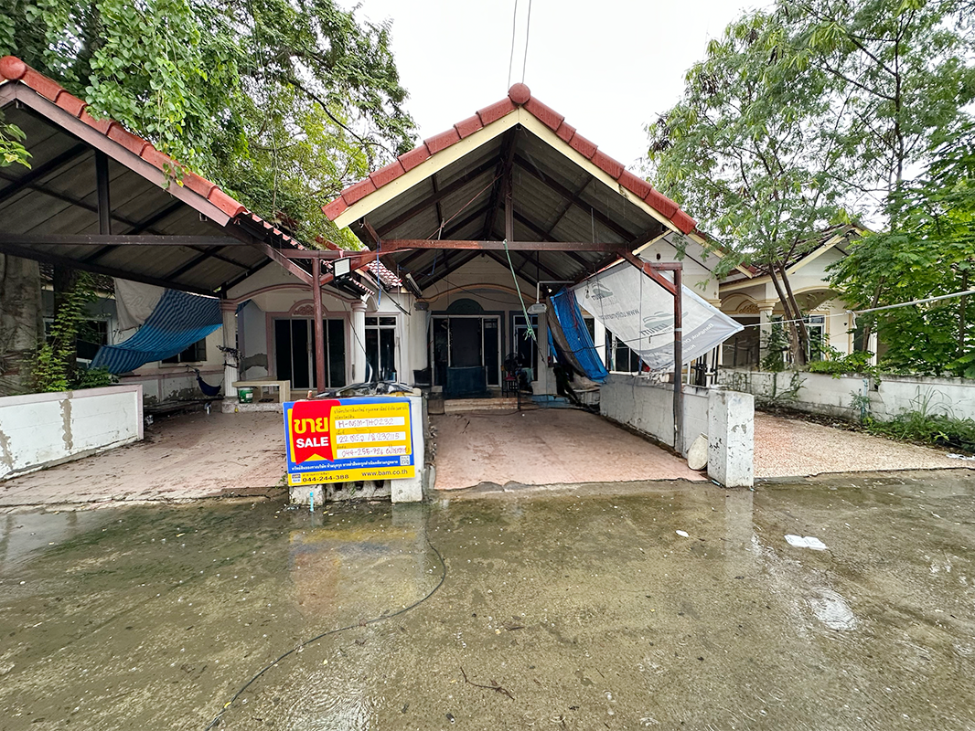 Townhouse project Petcharad 3 in Nakhon Ratchasima