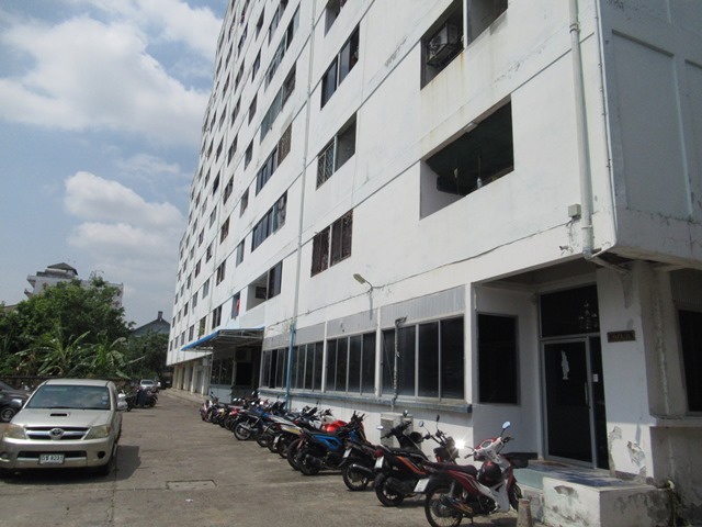 Condominium project Don Chedi Mansion 2, Ngam Wong Wan.