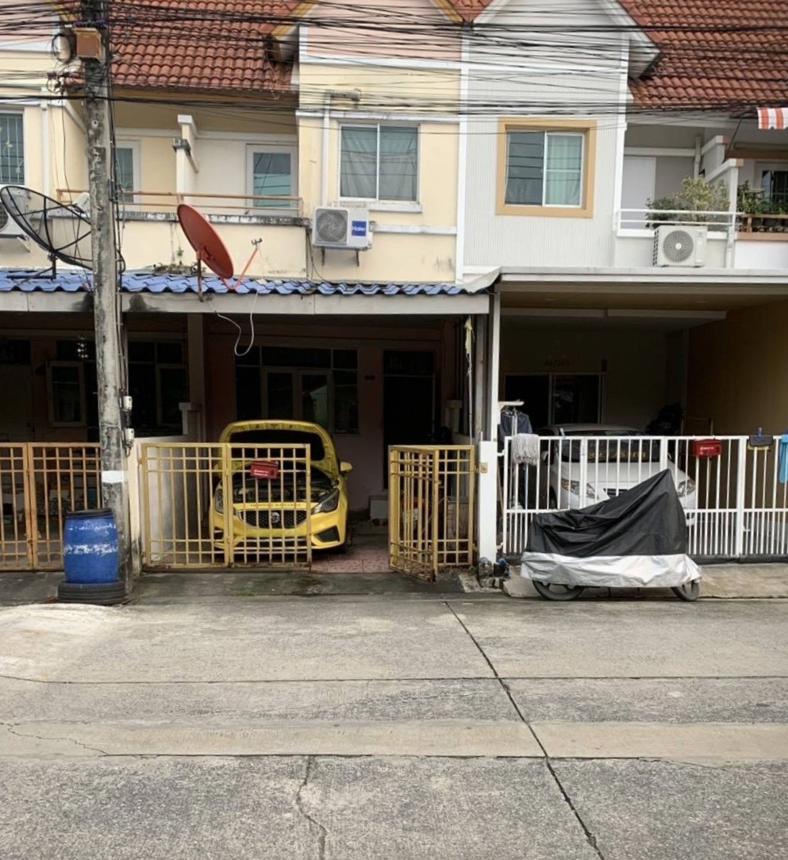 Townhouse Pet Ay Place Lam Luk Ka Pathum Thani