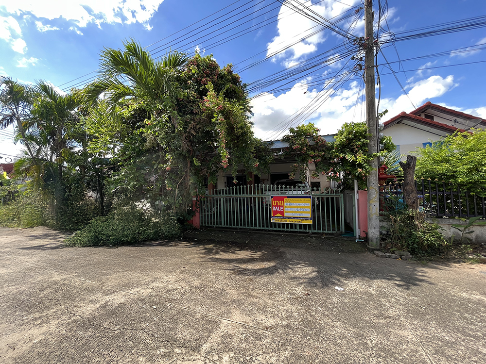 Single-Family Home at Chaiwittham Project, Nang Rong