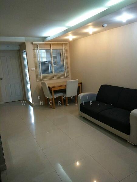Zenith Place @ Sukhumvit condominium, Bangkok