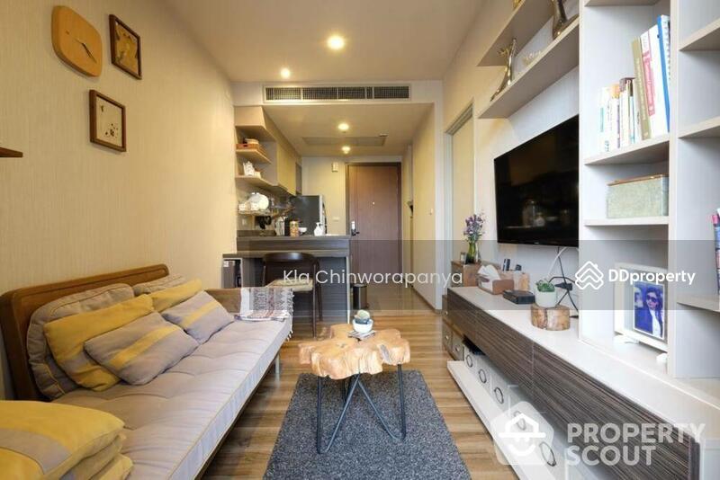 Onyx Phahonyothin, Bangkok