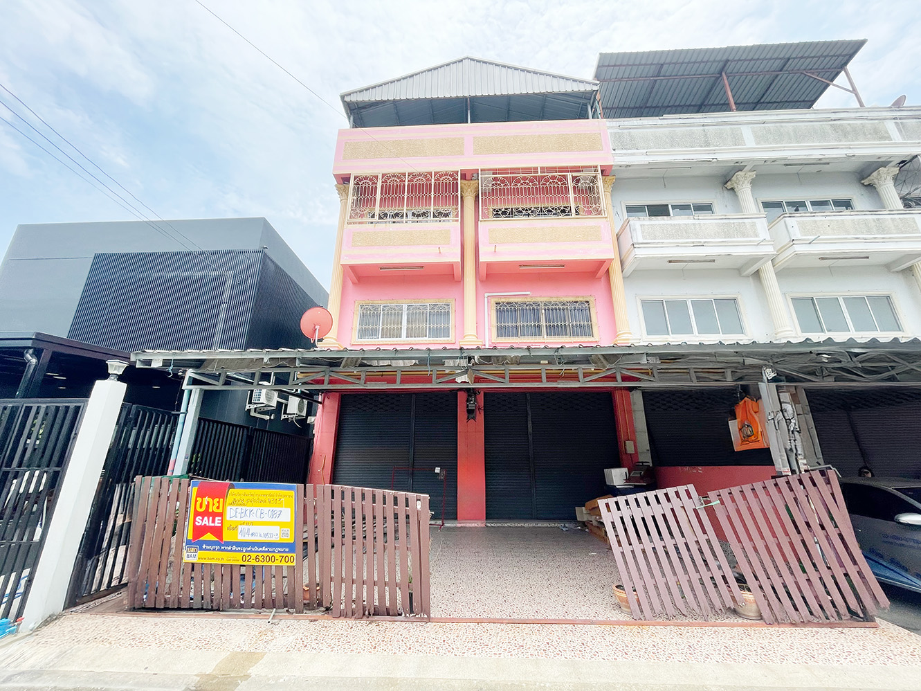 Commercial Building, Soi Thung Jat 26, Pravet