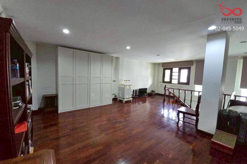 Navatanee Residence, Bangkok
