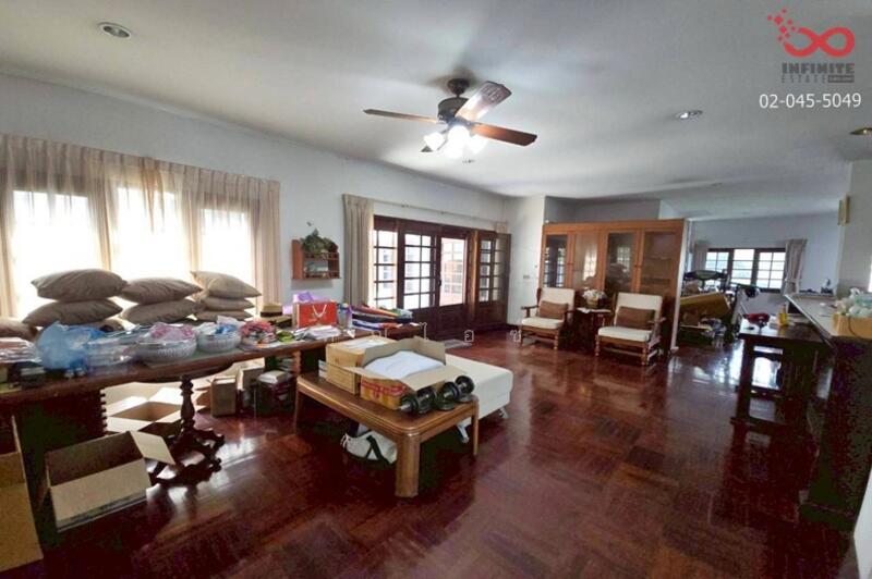 Navatanee Residence, Bangkok