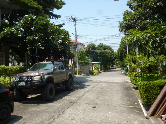 Baan Lalin In the park Wongwaen - Thepharak