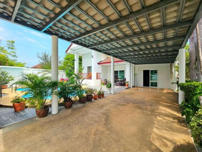 Soi Samor phrong Village, Prachuap Khiri Khan