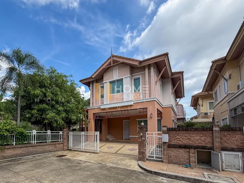 Parinyada Wongwan - Sathorn, Bangkok