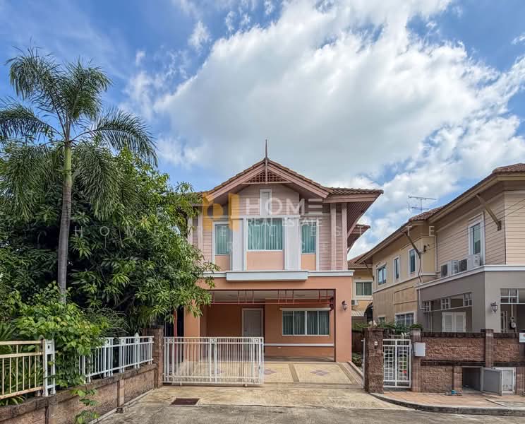 Parinyada Wongwan - Sathorn, Bangkok