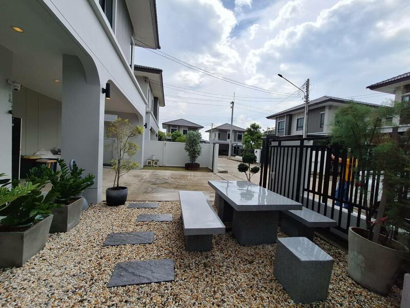 Mitti Lamlukka-Klong 6, Pathum Thani