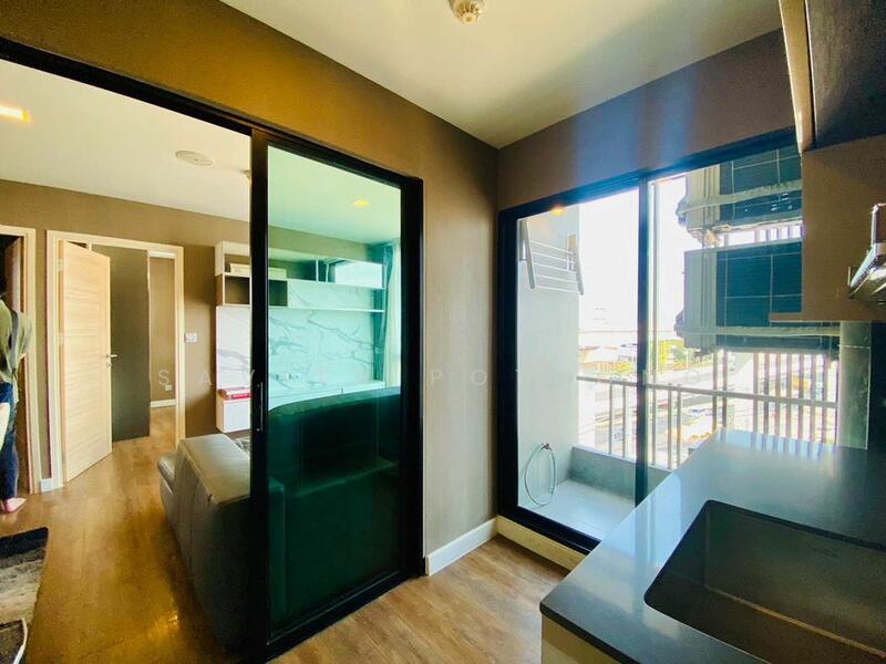 Esta Bliss Ramintra, Bangkok
