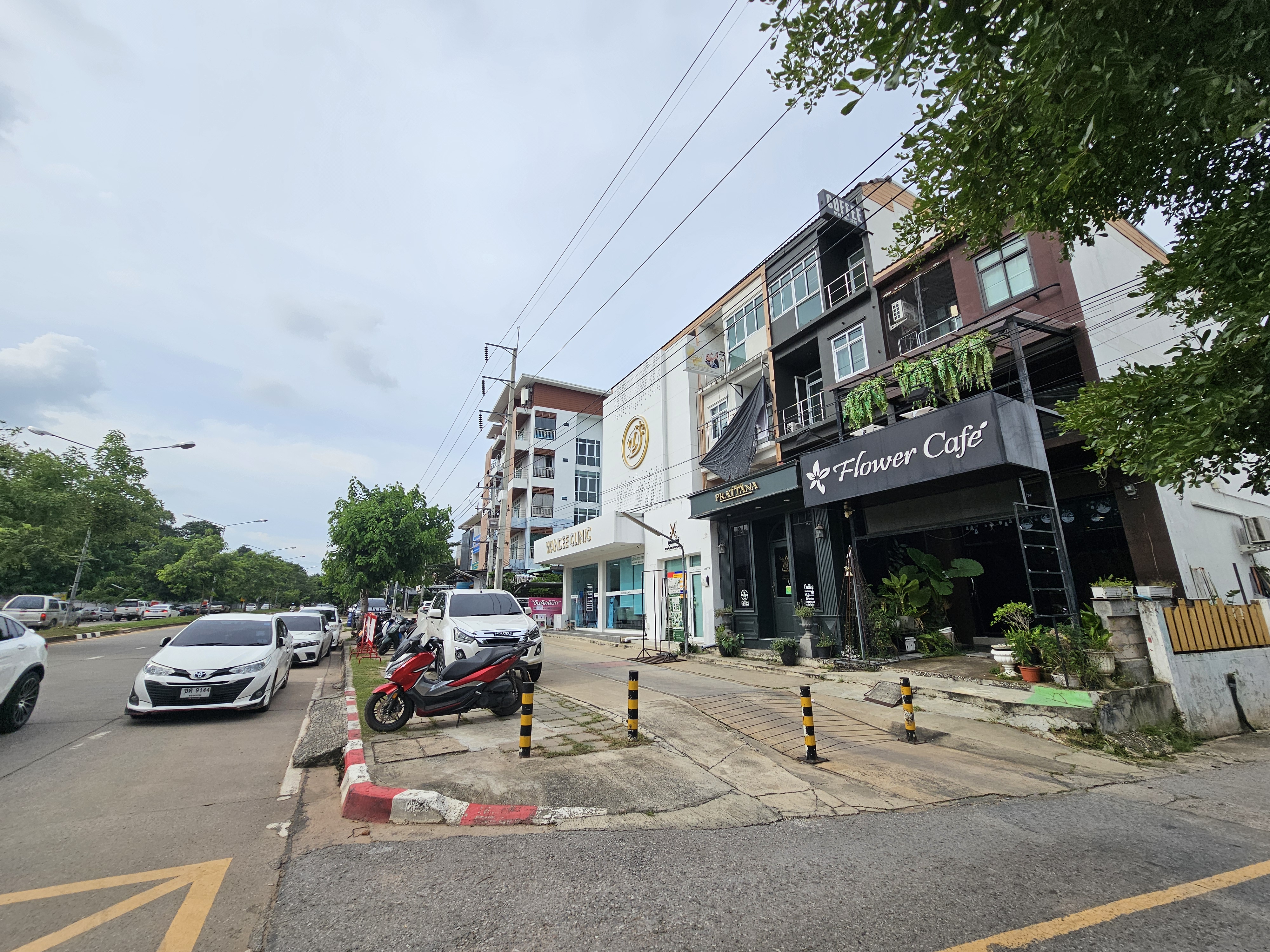 อาคารพาณิชย์ 3 ชั้น พร้อมชั้นลอย ขอนแก่น