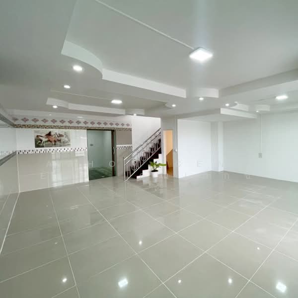 Pruksa 18/1, Nonthaburi