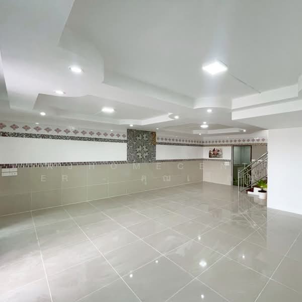 Pruksa 18/1, Nonthaburi