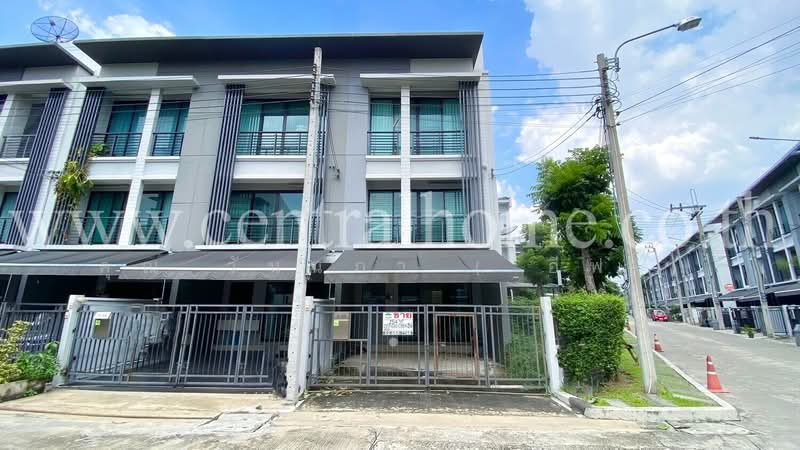 Baan Klang Muang Ngamwongwan, Bangkok