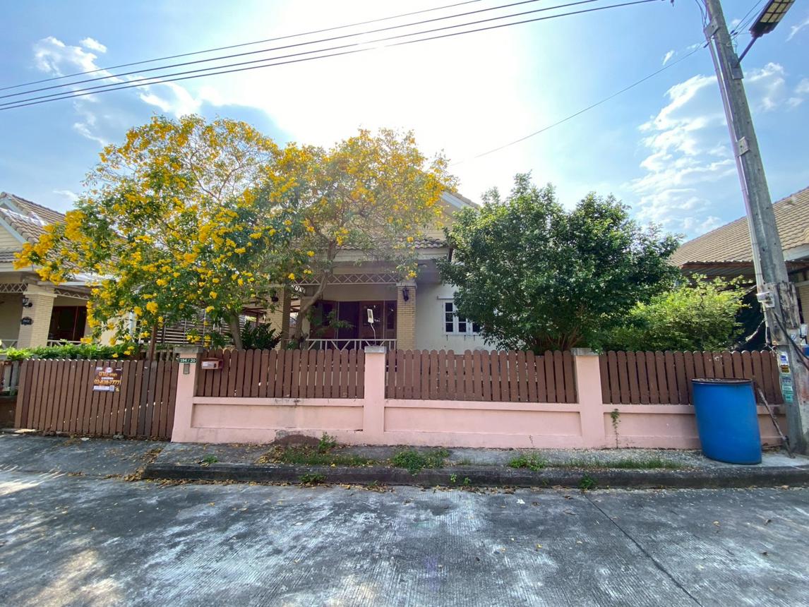 Single House, Foresta 1 Residence, Si Racha, Chonburi