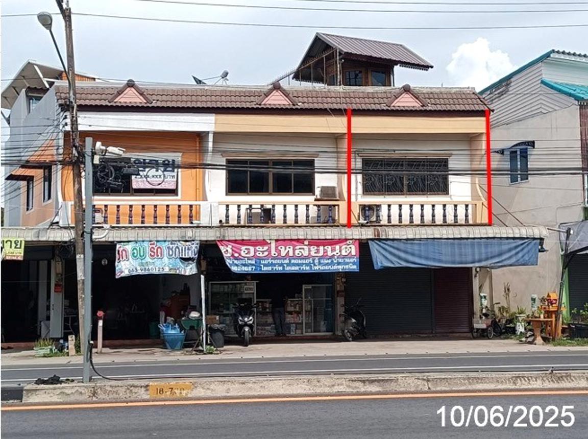 Shop House Mea Rim Chiang Mai
(Shop House - อาคารพาณิชย์ translates to Shop House, Mea Rim is a subdistrict in Chiang Mai province, thus the translation)