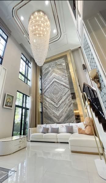 The Palazzo Pinklao, Bangkok