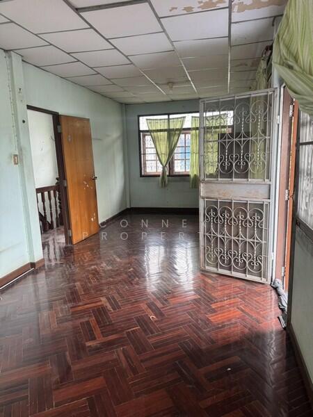 บ้านเดี่ยว 2 ชั้น 48 ตรว. ซอยเพชรเกษม 69 2-storey detached house, 48 sq m., Soi Petchkasem 69, Bangkok