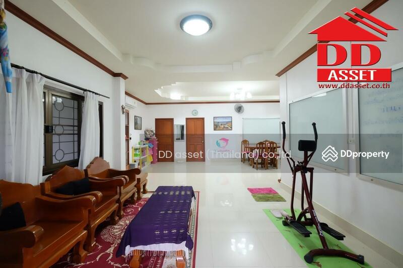 ขายบ้านเดี่ยวหลังใหญ่ พร้อมที่ดิน เนื้อที่ 200.1 ตร.ว. ติดถนน ใกล้ชายหาดขนอม ศาลหลักเมือง ใกล้วัดเจดีย์ไอ้ไข่ อำเภอขนอม นครศรีธรรมราช, Nakhon Si Thammarat
