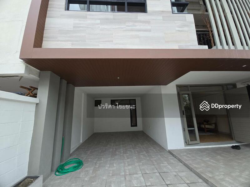ขายทาวน์เฮ้าส์ 2 ชั้น เอกมัย 22 ปรีดีพนมยงค์ 41 เนื้อที่ 30 ตรว. 3 ห้องนอน 3 ห้องน้ำ, Bangkok