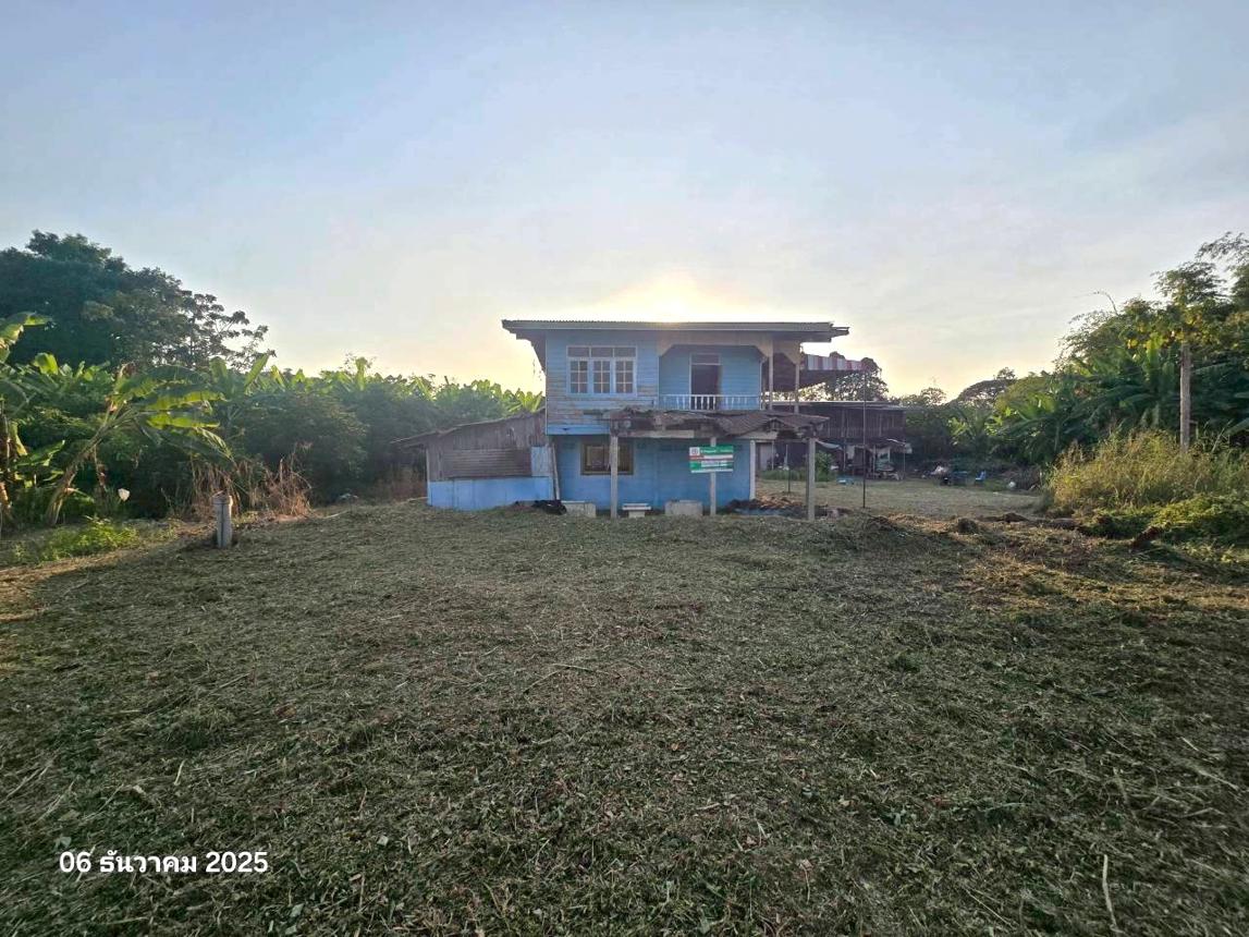 Single-family house by the sea in Phichit.