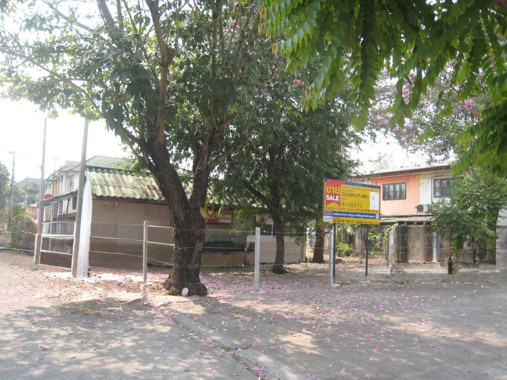 Land for sale with building, Emerald Park 2 project, Bang Bua Thong area.