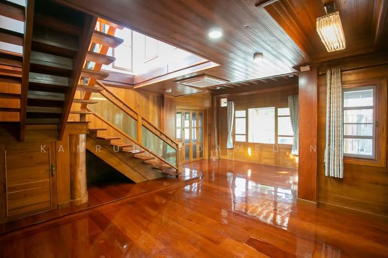 Single House at Watthana Niwet 5, Bangkok