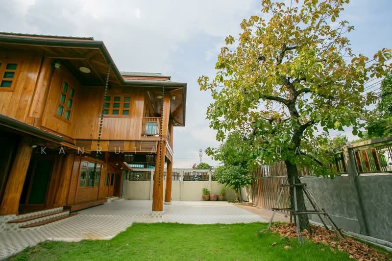 Single House at Watthana Niwet 5, Bangkok