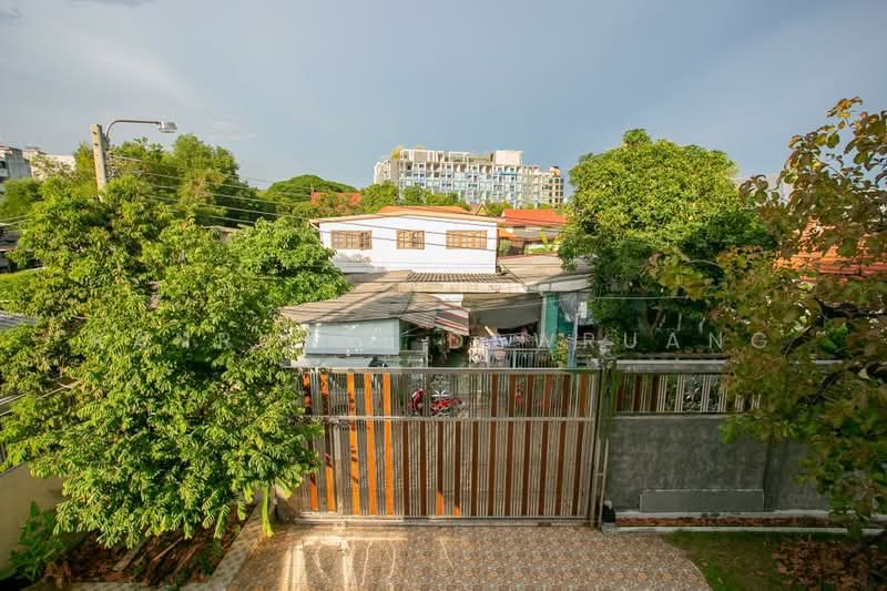 Single House at Watthana Niwet 5, Bangkok