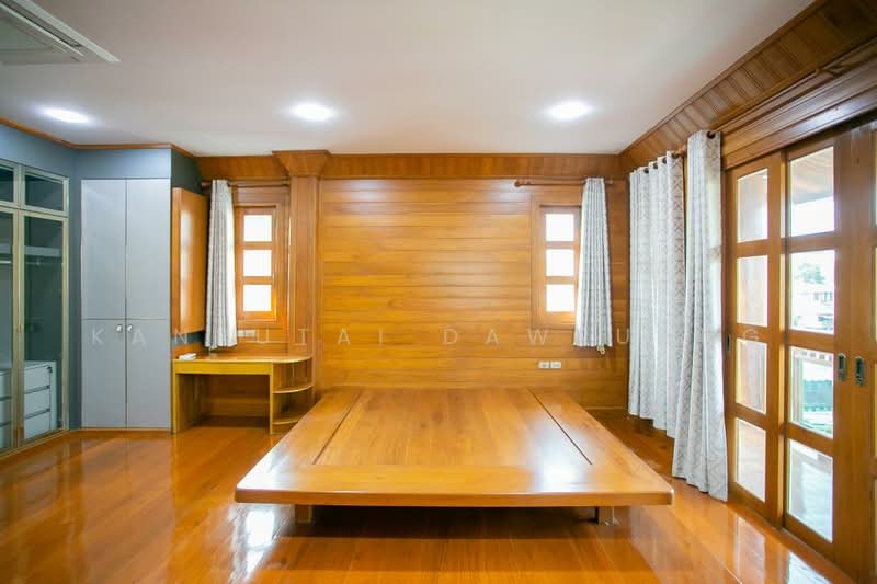 Single House at Watthana Niwet 5, Bangkok