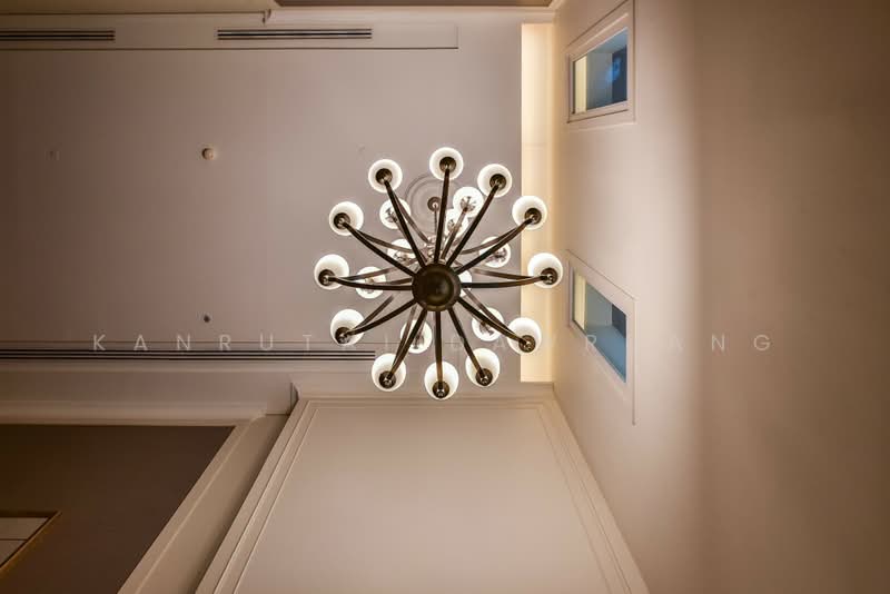 Sindhorn Residence, Bangkok
