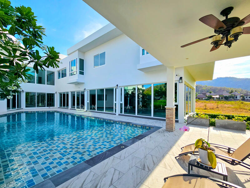 Palm Hills Golf Club and Residence, Phetchaburi
