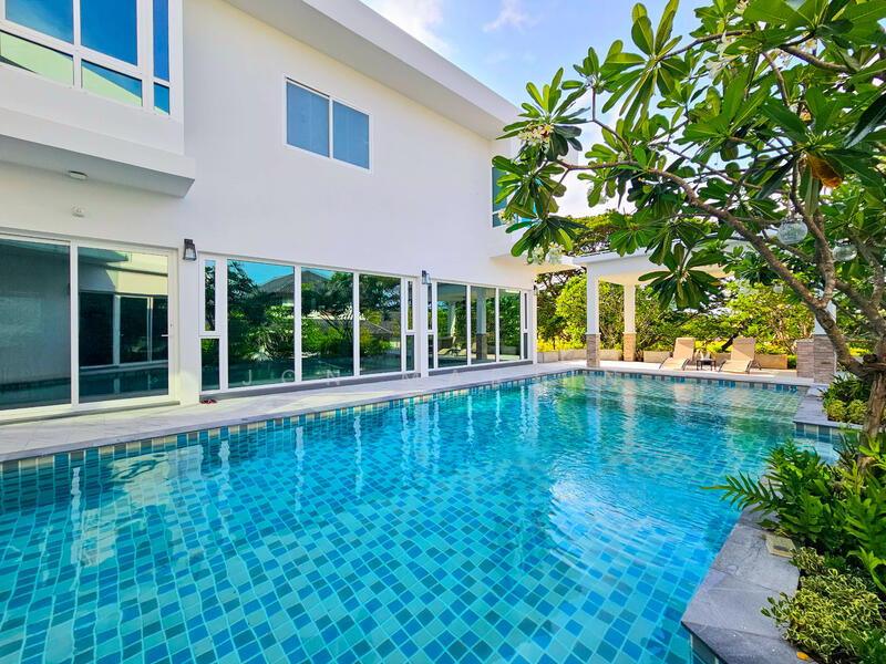 Palm Hills Golf Club and Residence, Phetchaburi