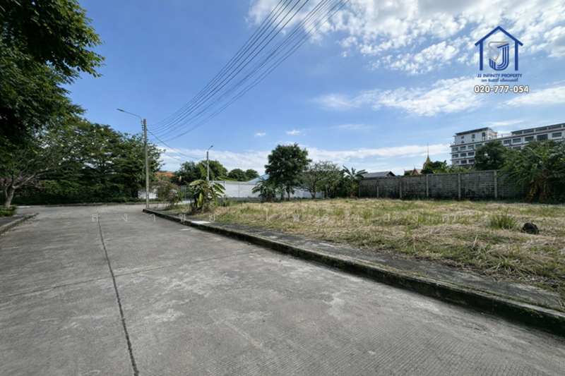Panya Pattanakarn Village, Bangkok