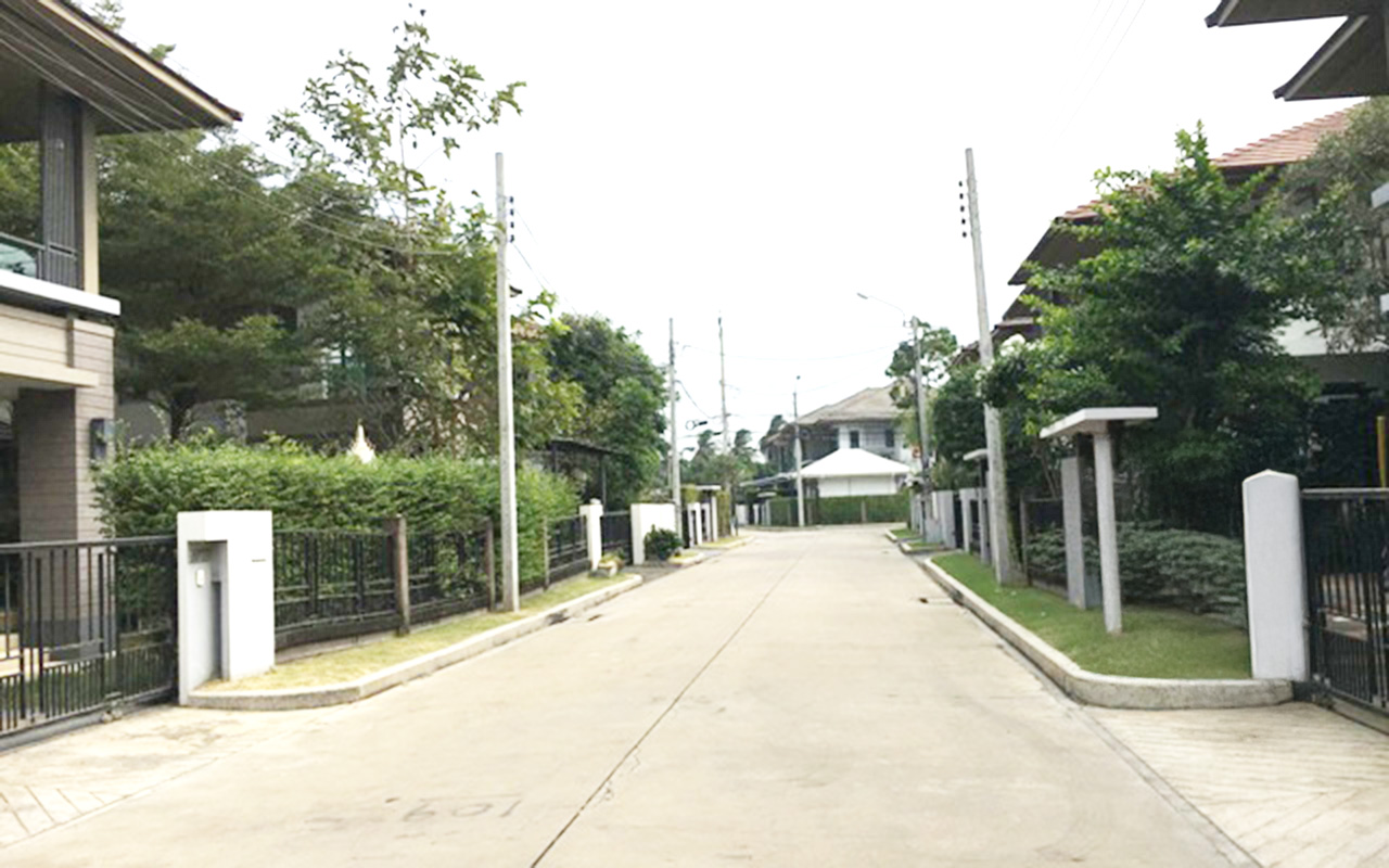 Setthasiri Chaiyaphruek-Changwattana