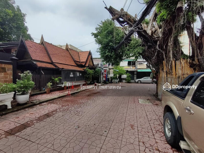 ขาย ถนนข้าวสาร เหมาะทำการค้า 171 ตารางวา (ใกล้วัดชนะสงคราม หน้ากว้าง 20 m.) ติดถนนซอยกว้าง 8-10 ม., Bangkok
