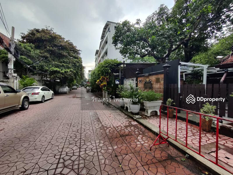 ขาย ถนนข้าวสาร เหมาะทำการค้า 171 ตารางวา (ใกล้วัดชนะสงคราม หน้ากว้าง 20 m.) ติดถนนซอยกว้าง 8-10 ม., Bangkok