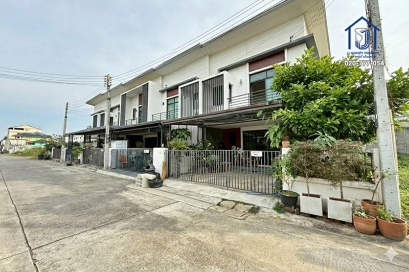 ทาวน์โฮม 2 ชั้น ซอยทรงพล 1 หลังมุม ลำลูกกา คลอง 2 ใกล้ BTS สถานีคูคต, Pathum Thani
