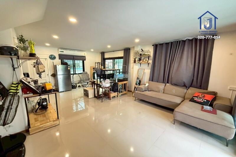 ทาวน์โฮม 2 ชั้น ซอยทรงพล 1 หลังมุม ลำลูกกา คลอง 2 ใกล้ BTS สถานีคูคต, Pathum Thani